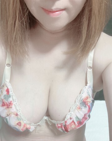 12時から出勤です｜写メ日記｜夏目 理子｜鶯谷 人妻デリヘル こあくまな人妻・熟女たち鶯谷・日暮里店(Kグループ)