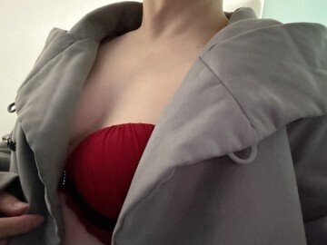 只今出勤！1時までです｜写メ日記｜桐生 ひとみ｜鶯谷 人妻デリヘル こあくまな人妻・熟女たち鶯谷・日暮里店(Kグループ)