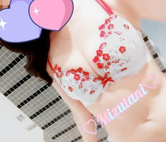 こんにちは｜写メ日記｜水谷｜鶯谷 人妻デリヘル 華恋人（カレント）