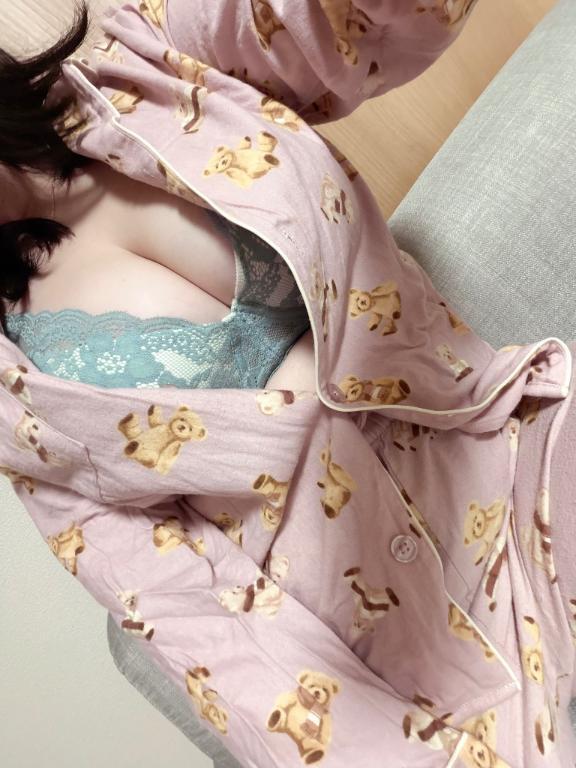 寝る前に｜写メ日記｜三枝｜鶯谷 人妻デリヘル 鶯谷人妻城