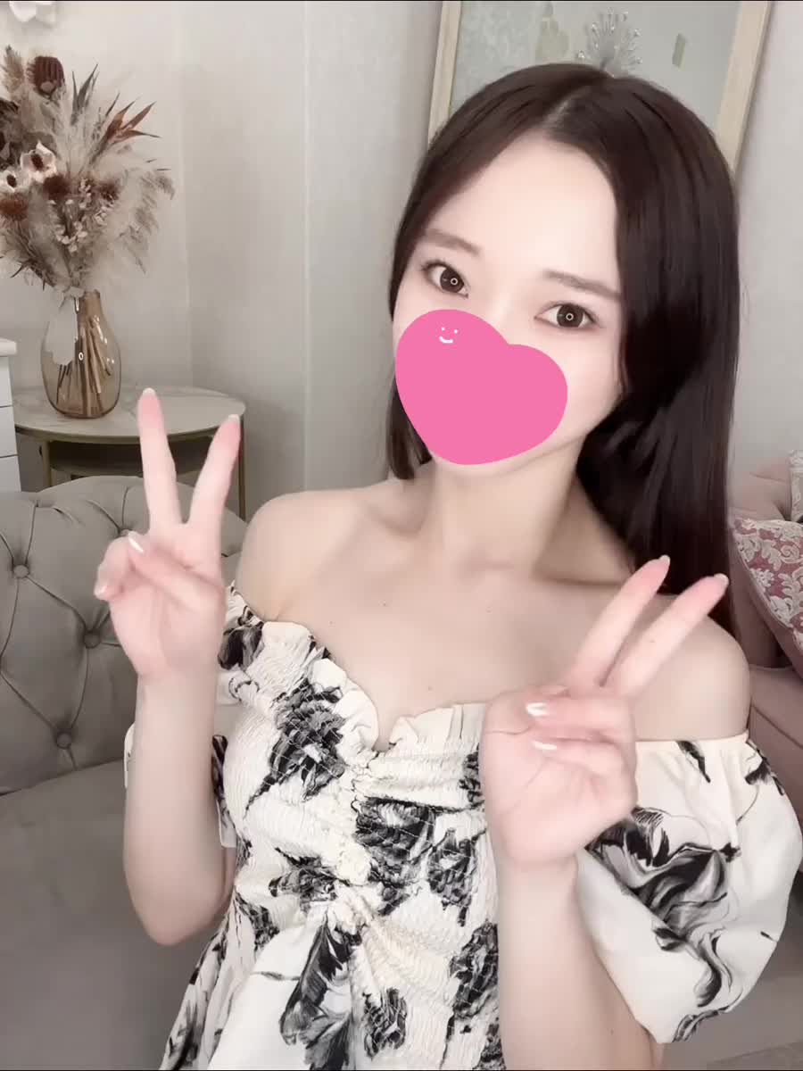 お洋服ずらして…敏感なとこ、見せちゃう💓｜写メ日記｜まや★経験極浅！乃木坂系美少女｜品川・五反田 一般デリヘル 五反田Tiara～ティアラ～
