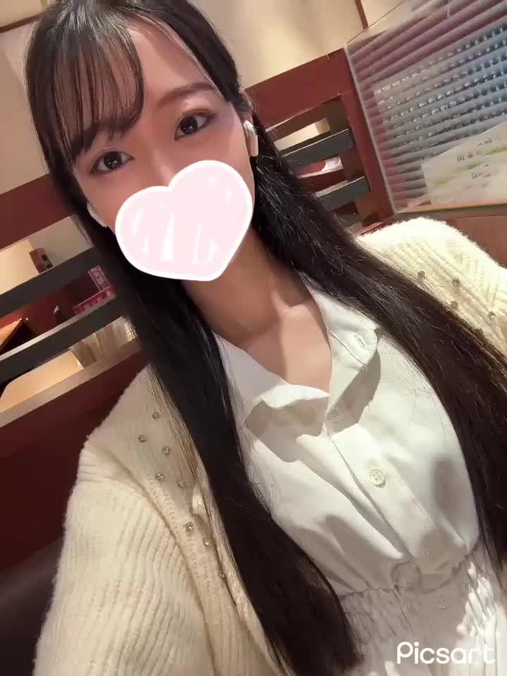 傘持ってる？💦｜写メ日記｜ひなた★王道清楚モデル級美少女｜品川・五反田 一般デリヘル 五反田Tiara～ティアラ～