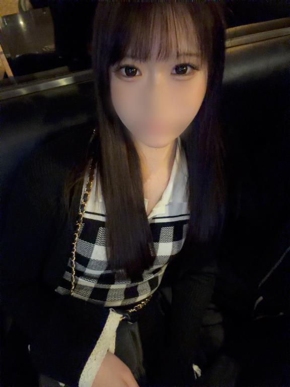 居ます♡｜写メ日記｜あや★S級新卒18歳の超新星★｜品川・五反田 一般デリヘル 五反田Tiara～ティアラ～