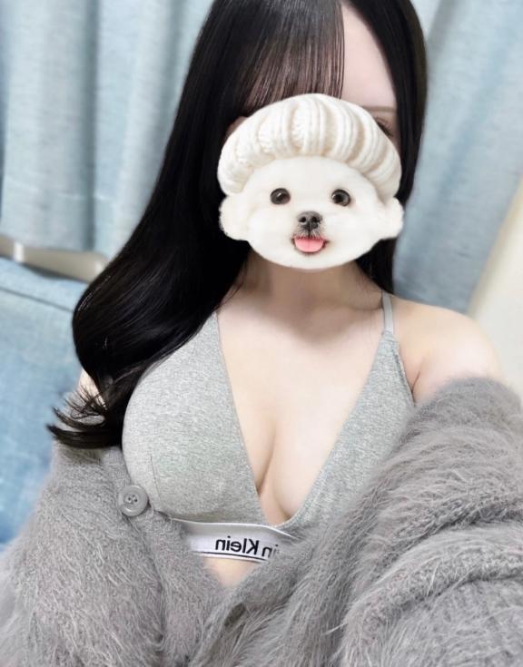 ♡(⊃)•  ̫ •(⊂)♡