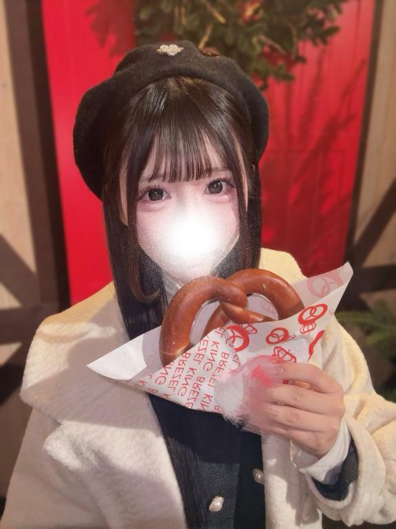 手繋ご？🤝🏻♡‬