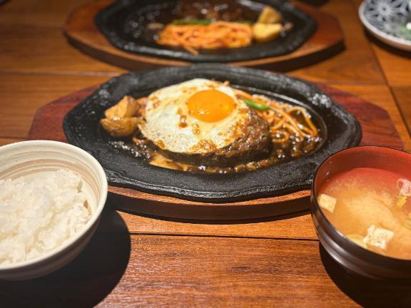 ﾊﾝﾊﾞｰｸﾞ🍔｜写メ日記｜ももね★未開発な童顔合法ロリ★｜品川・五反田 一般デリヘル 五反田Tiara～ティアラ～
