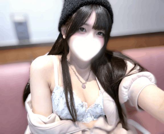 えっちなこと考えてたら濡れてきた///︎💕︎