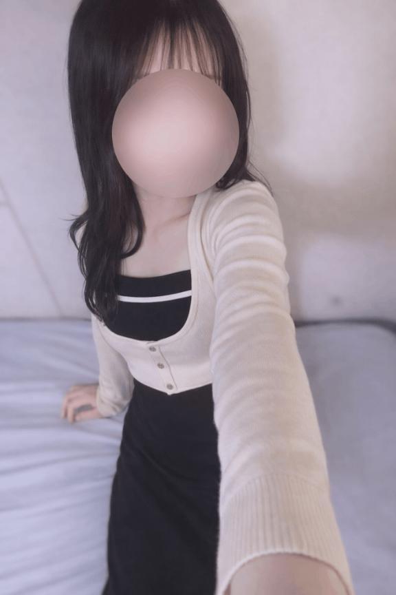 明日出勤します🤍まだ空きあります（深夜はじめて🌙）｜写メ日記｜しいな★完未！純真無垢な田舎娘｜品川・五反田 一般デリヘル 五反田Tiara～ティアラ～