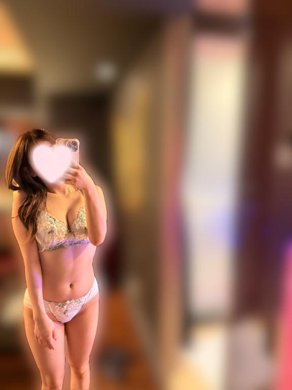 ぎゅってして🤍｜写メ日記｜こはく★天真爛漫キス好き美少女｜品川・五反田 一般デリヘル 五反田Tiara～ティアラ～