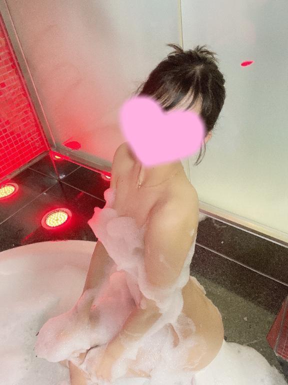 雨で寒い日は|写メ日記|えな★S級女子アナ志望現役JD|品川・五反田 一般デリヘル 五反田Tiara~ティアラ~
