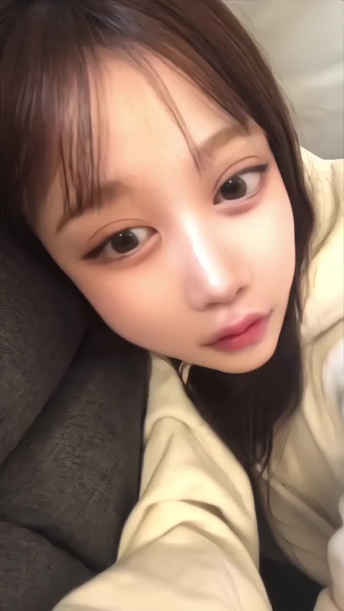 ねむたいね｜写メ日記｜りま★未経験！アイドル系美少女｜品川・五反田 一般デリヘル 五反田Tiara～ティアラ～