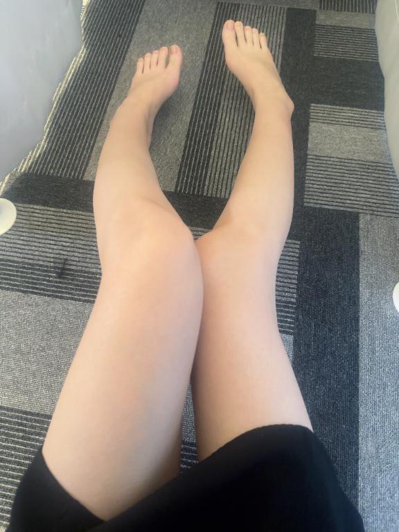 すべすべ美脚🤍