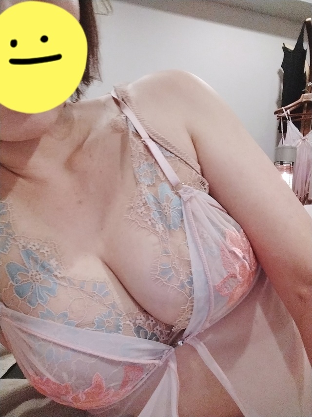 (=゜ω゜)ﾉ12時から、出勤です。お誘いお問い合わせお待ちしております｜写メ日記｜吉永｜鶯谷 人妻デリヘル あなたに逢いたくて