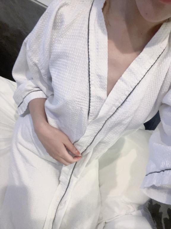 出勤してます🧡｜写メ日記｜いおり【高学歴ドM清楚】｜池袋 一般デリヘル STELLA TOKYO−ステラトウキョウ−