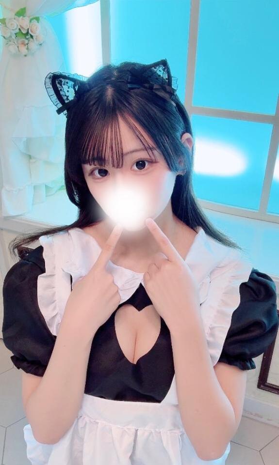 半分脱げてる、㊙️｜写メ日記｜かなみ【甘えん坊なHちゃん】｜池袋 一般デリヘル STELLA TOKYO−ステラトウキョウ−