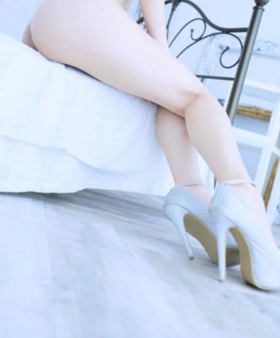 今年もお願いします♡｜写メ日記｜なつき【純白のギャップ】｜池袋 一般デリヘル STELLA TOKYO−ステラトウキョウ−