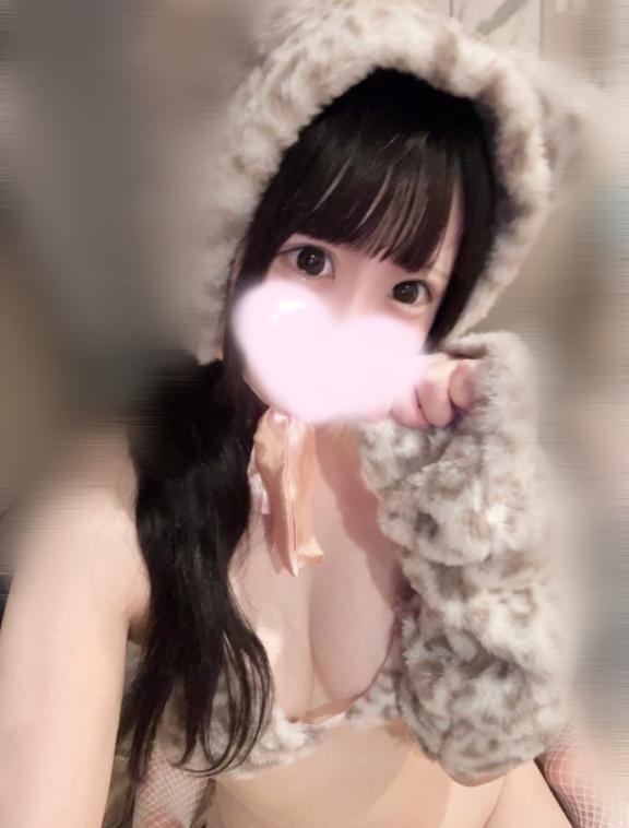 (ฅ•ω•ฅ)ﾆｬﾝ