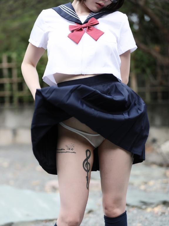 あばいて