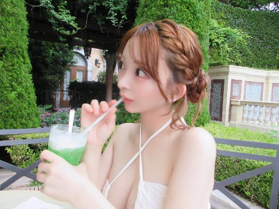 メロンソーダ🍈｜写メ日記｜ひめか【重力無視のIカップ】｜池袋 一般デリヘル STELLA TOKYO−ステラトウキョウ−