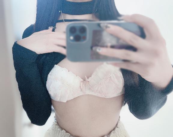 目話さないで❣️‎꙳⟡