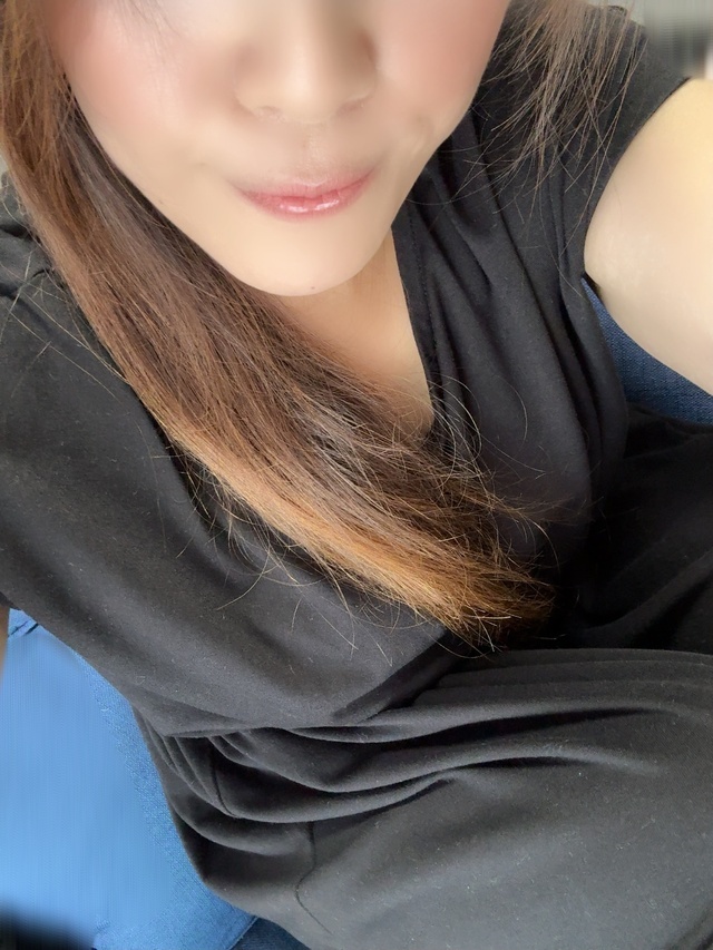 今日も雨かな☘️｜写メ日記｜あきほ｜品川・五反田 人妻デリヘル 奥鉄オクテツ東京店（デリヘル市場）