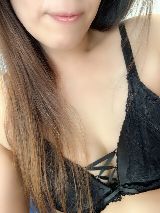 曇り空☘️｜写メ日記｜あきほ｜品川・五反田 人妻デリヘル 奥鉄オクテツ東京店（デリヘル市場）
