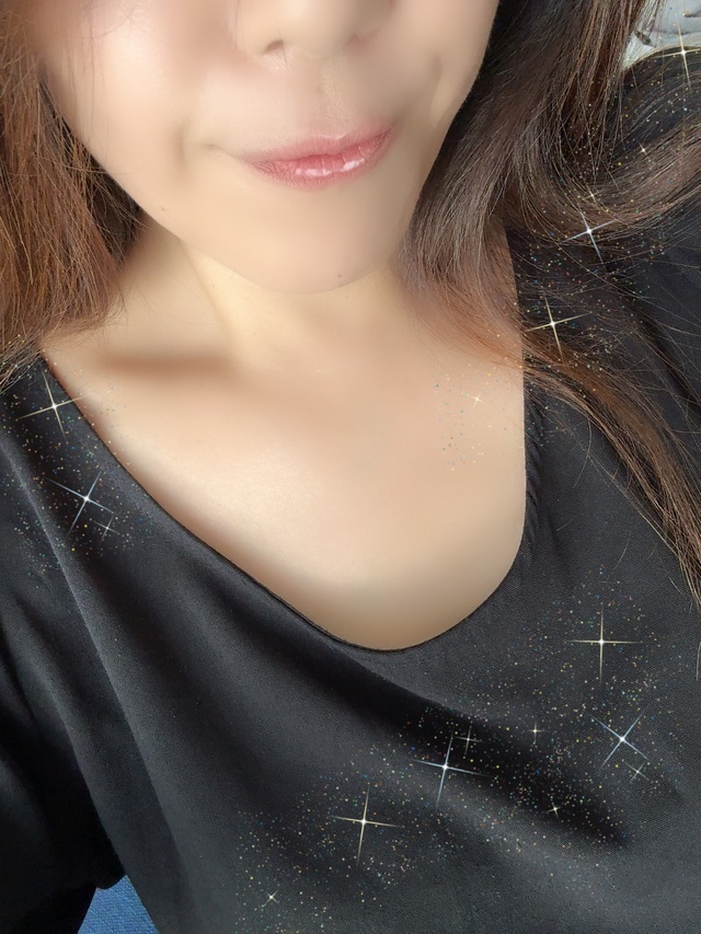 暑いです☘️｜写メ日記｜あきほ｜品川・五反田 人妻デリヘル 奥鉄オクテツ東京店（デリヘル市場）