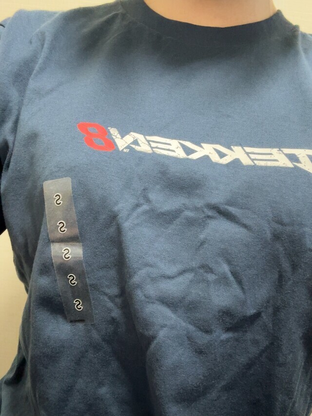 TシャツはSサイズ。