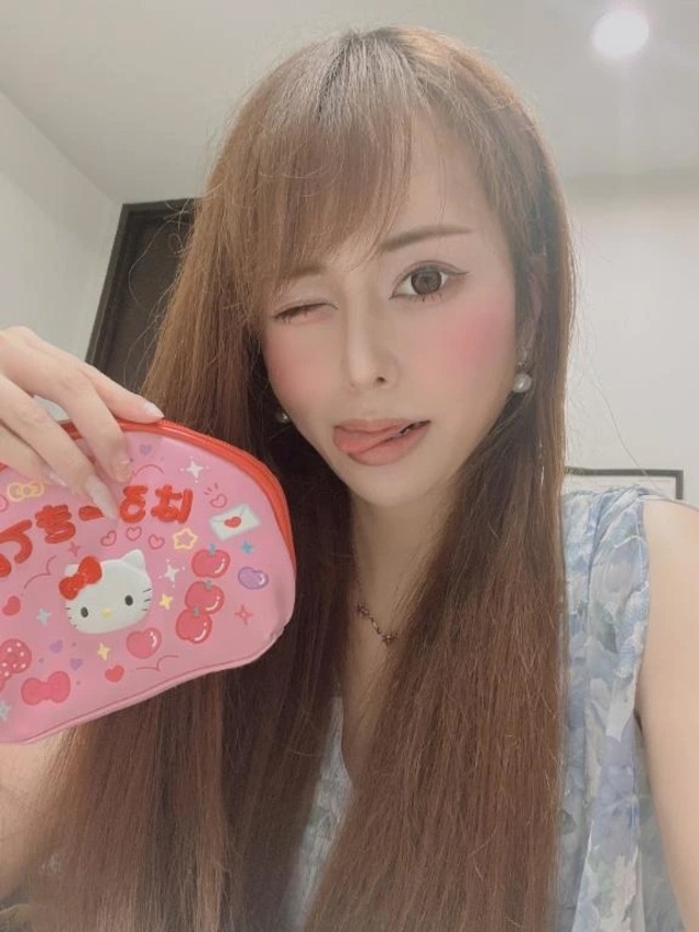髪の毛うねるよー🥹