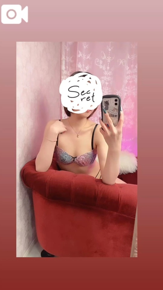 ( .ˬ.)