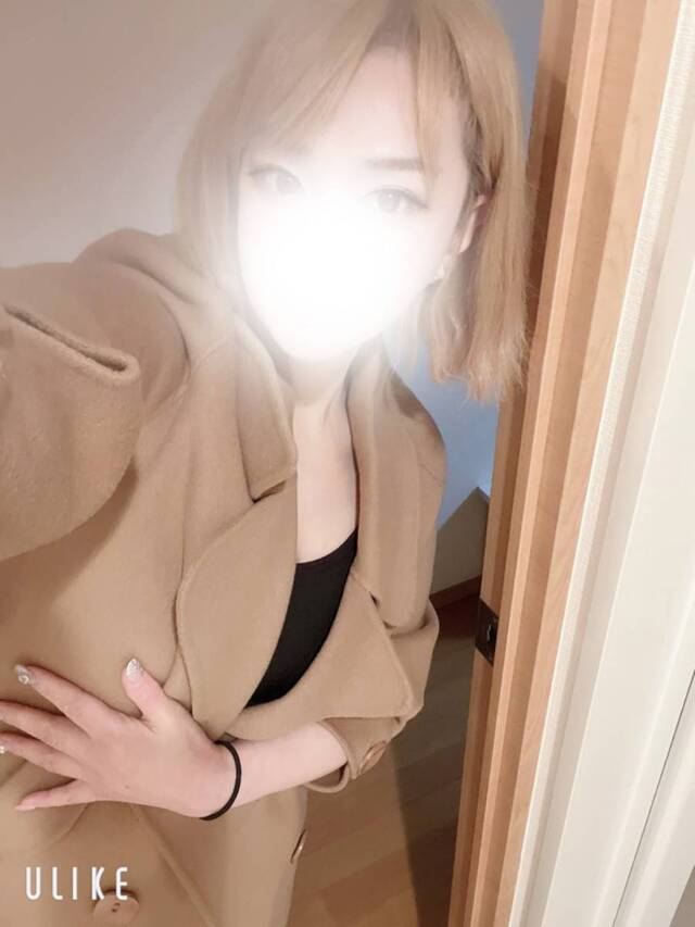 前からチラリ～！！！