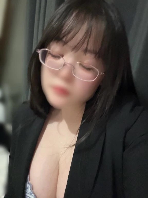 おにゅーのメガネ👓｜写メ日記｜ぁみ｜鶯谷 一般デリヘル 鶯谷デリヘル倶楽部