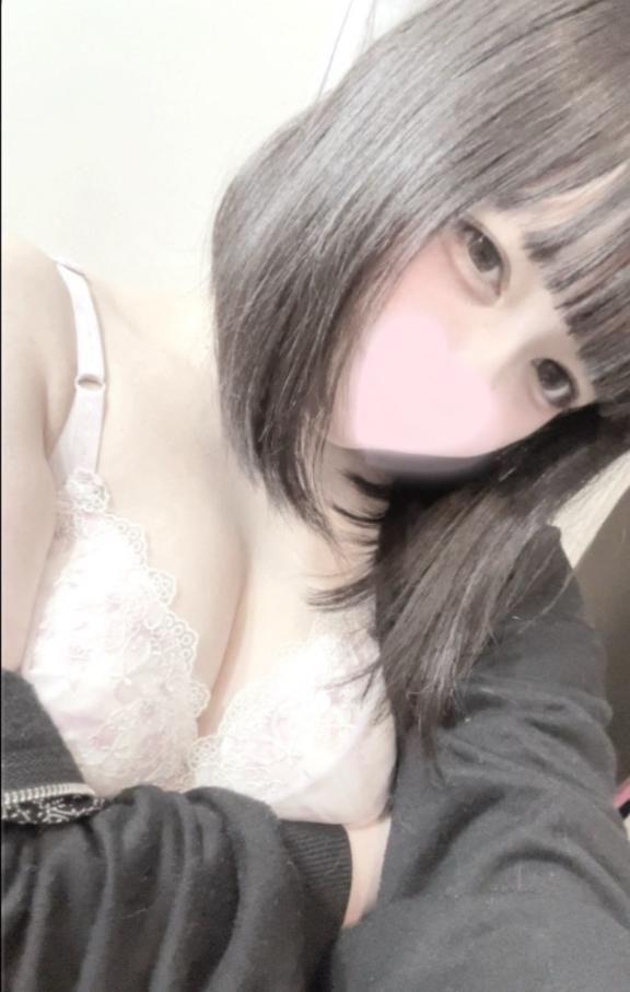 あした初出勤です🤍ᩚ｜写メ日記｜りな【色白ドMな現役JD】｜新宿 一般デリヘル STELLA NEXT−ステラネクスト−