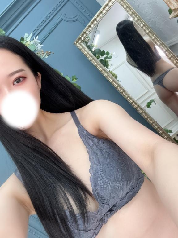 本日もおります〜💗｜写メ日記｜ちなつ【完璧ボディ純白美女】｜新宿 一般デリヘル STELLA NEXT−ステラネクスト−