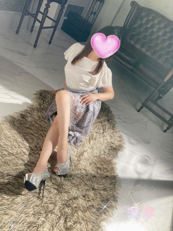 出勤｜写メ日記｜深津（ふかつ）｜鶯谷 人妻デリヘル 素人妻専門店　ミセス・グランデ