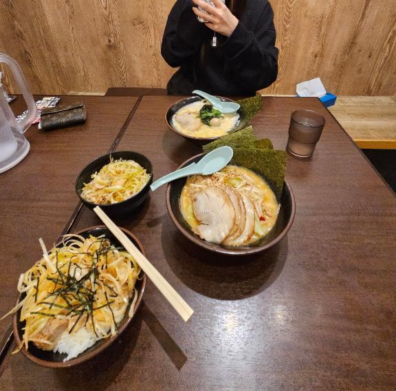 🍜🍥