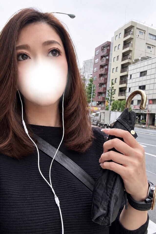 見比べて悩む朝☂️☀️｜写メ日記｜よしか｜鶯谷 人妻デリヘル 人妻花かんざし