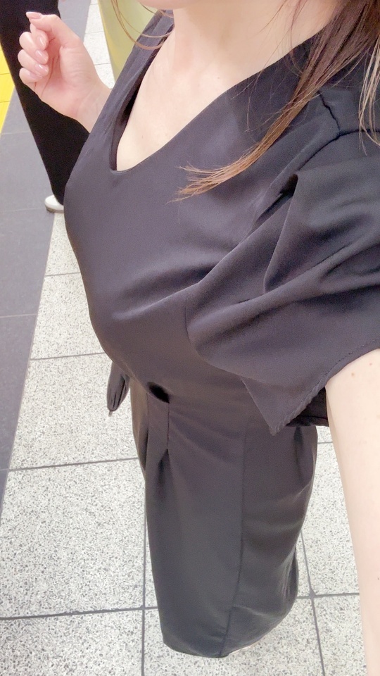 おはおは🔆🤍｜写メ日記｜まなつ｜鶯谷 人妻デリヘル 人妻花かんざし