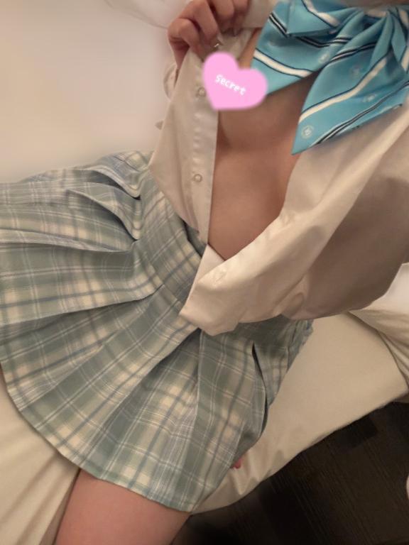 ご褒美🤭🤍｜写メ日記｜れな★SS級ガチ恋確定の女神★｜鶯谷 一般デリヘル 鶯谷Tiara～ティアラ～