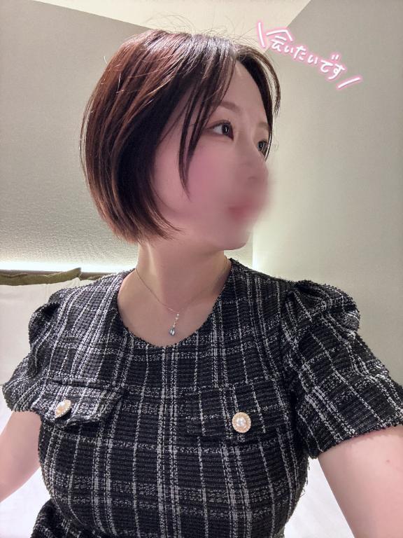 𝓗𝓪𝓹𝓹𝔂 𝓕𝓻𝓲𝓭𝓪𝔂🤍｜写メ日記｜うさみ★爆乳Iカップ女神降臨★｜鶯谷 一般デリヘル 鶯谷Tiara～ティアラ～