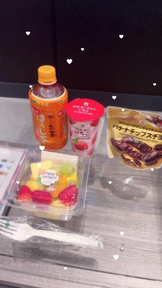 ♡さしいれ♡｜写メ日記｜りりあ★卒業したてのピュア素人｜鶯谷 一般デリヘル 鶯谷Tiara～ティアラ～