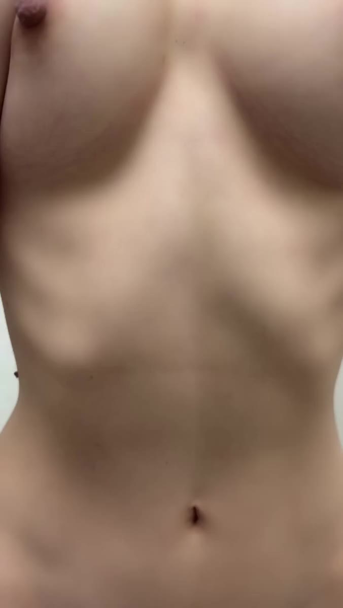 ポロリ動画🎥🔞
