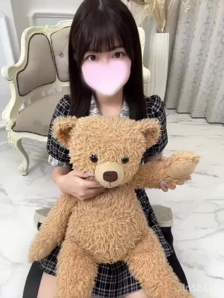 【動画】このまま押し倒す？🥺💞｜写メ日記｜るいな★月足天音似のドM美少女｜鶯谷 一般デリヘル 鶯谷Tiara～ティアラ～