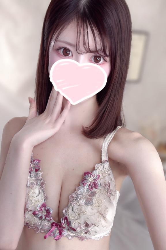 今日もお店いるよー💖💖
