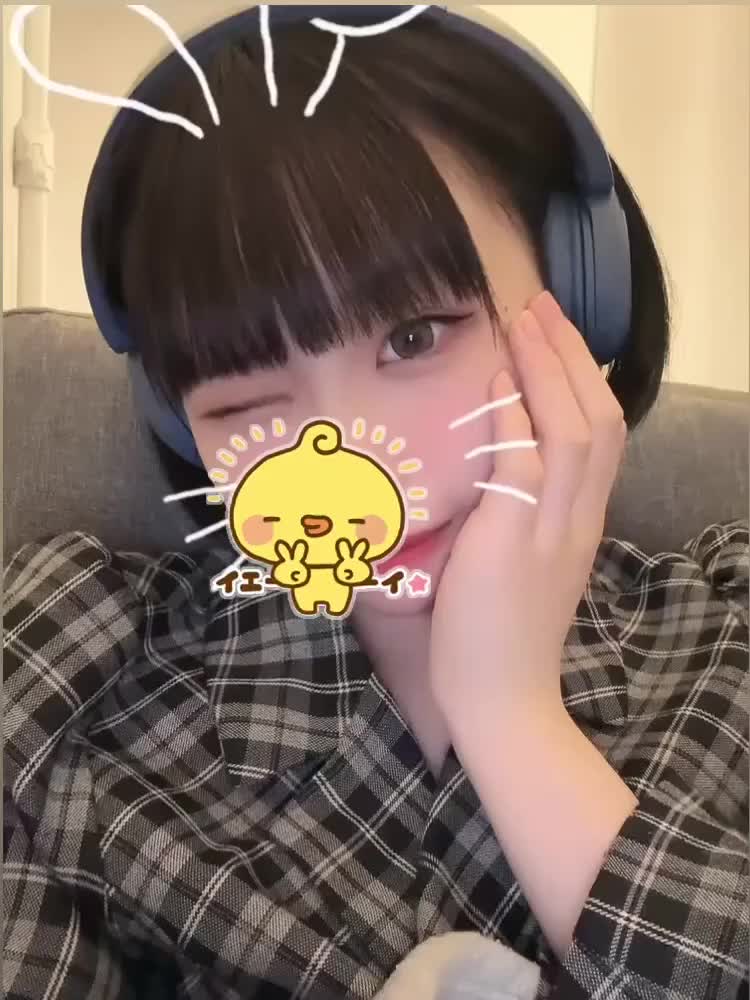 【動画】🐰22時〜🐰｜写メ日記｜ゆか★電マ好き！黒髪ロリ学生★｜鶯谷 一般デリヘル 鶯谷Tiara～ティアラ～