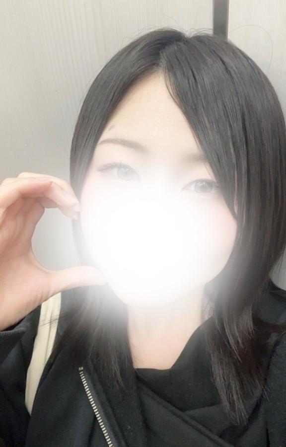 今日もいるよん(ง •̀_•́)ง💕|写メ日記|みな★クリで激イキ!敏感素人★|鶯谷 一般デリヘル 鶯谷Tiara~ティアラ~