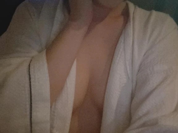 出勤したよー｜写メ日記｜高橋麻衣(たかはしまい)｜鶯谷 人妻デリヘル 鶯谷ナンバーワン