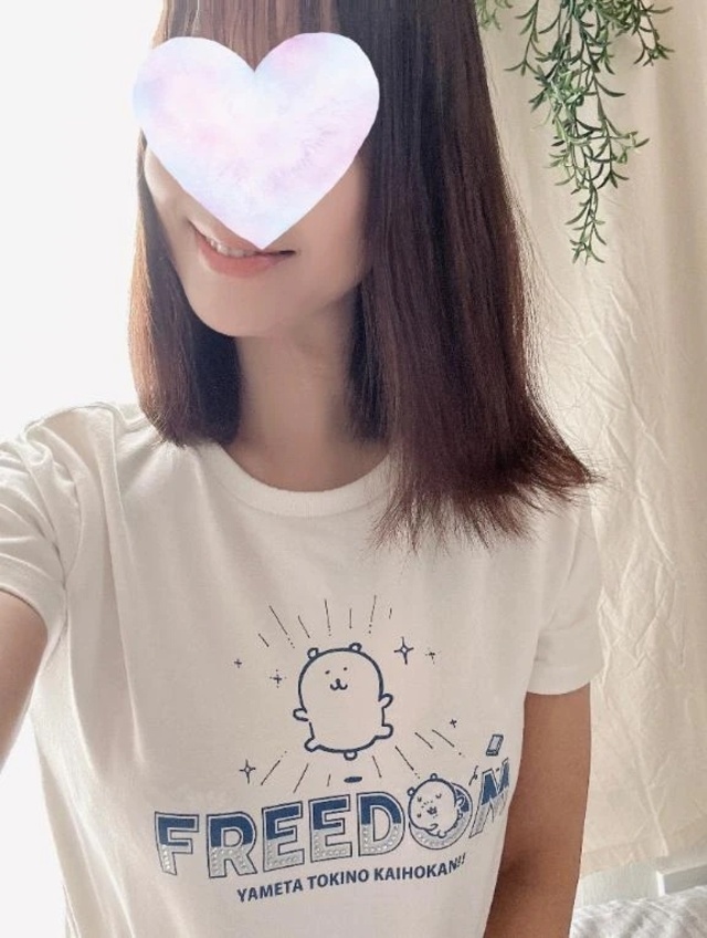 一張羅のTシャツを着ました｜写メ日記｜一色ゆづき(いっしきゆづき)｜鶯谷 人妻デリヘル 鶯谷ナンバーワン