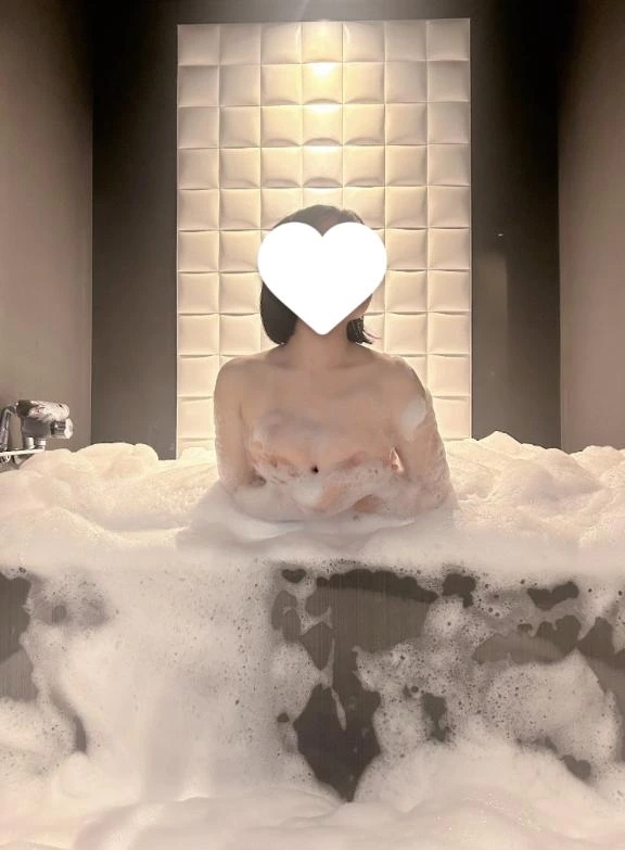 今年最後の出勤♡ 事前予約しかない最高の日でちた♡♡｜写メ日記｜ゆゆ｜鶯谷 人妻デリヘル One More 奥様 鶯谷店