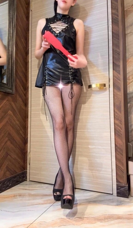 お尻ぺんぺん👋｜写メ日記｜れいな｜鶯谷 出張M性感 変態なんでも鑑定団